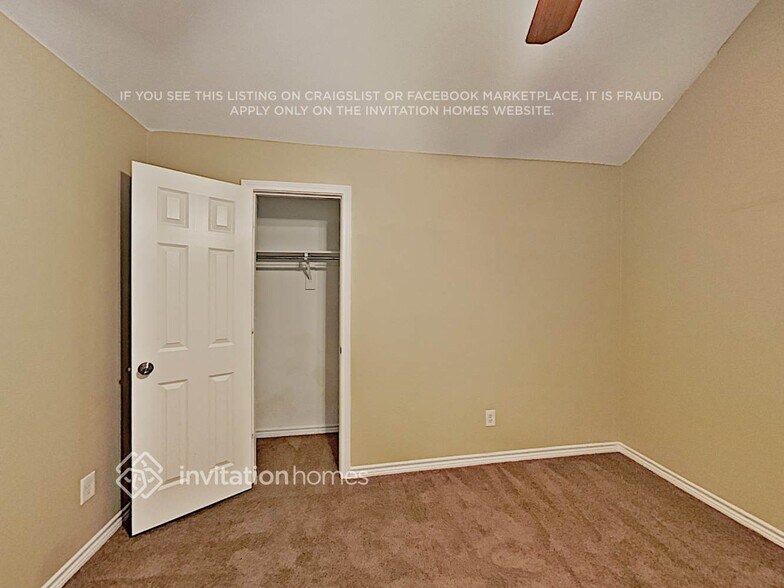 Building Photo - 1817 Fairfax Dr