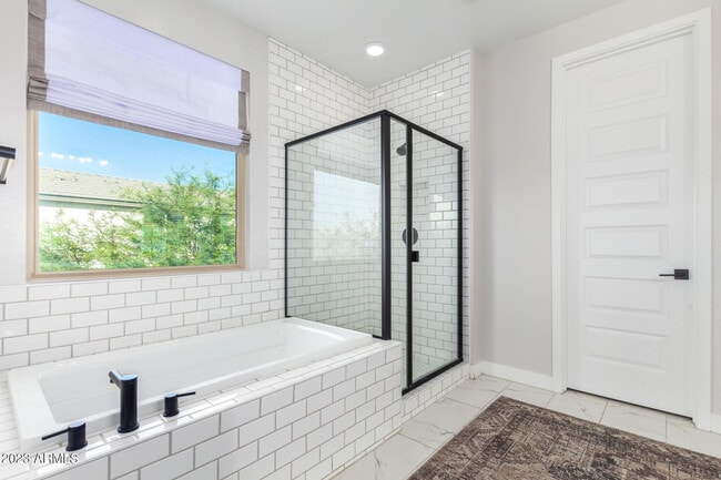 Building Photo - 2029 W Kinfield Trail