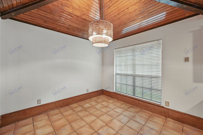 Building Photo - 217 Elder Oak Dr