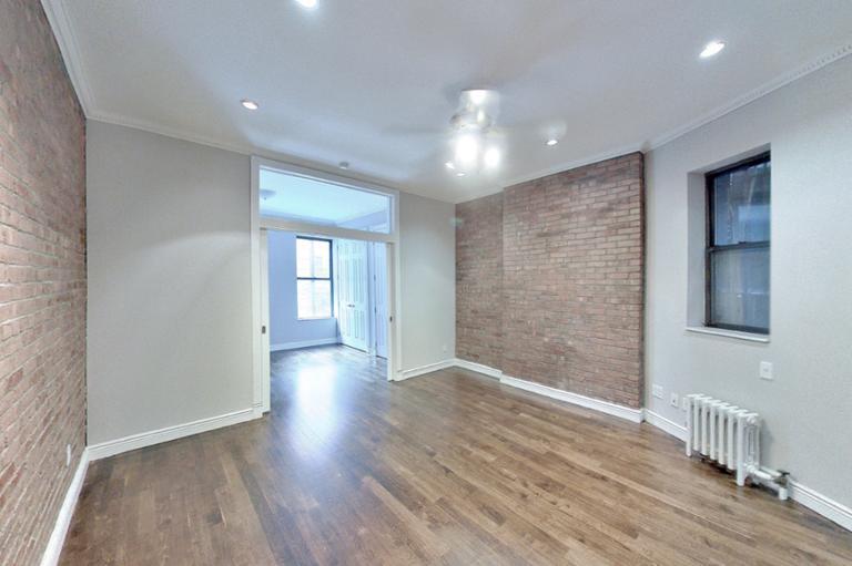 Primary Photo - 724 Tenth Avenue