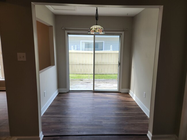 Building Photo - **Available June 1st ** Newly Remodeled 2 ...