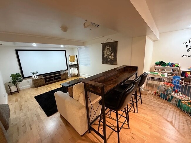 Building Photo - 9804 Grove St