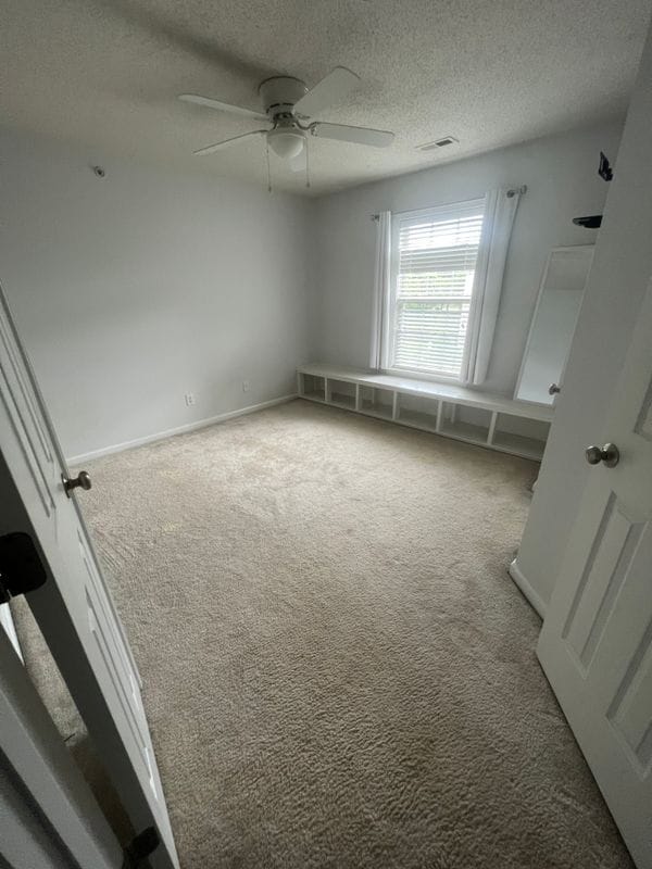 Building Photo - 4701 Pennoak Ln
