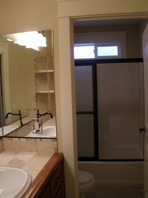 Building Photo - Stunning 4 bed, 3.75 bath Hamilton Home.