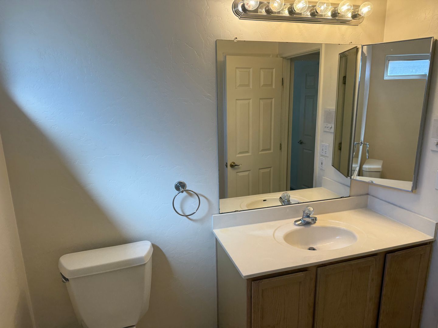 Building Photo - 7917 E Waverly St