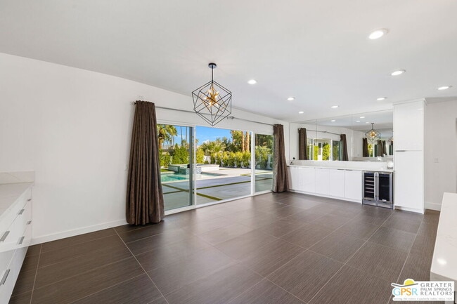 Building Photo - 73552 Feather Trail