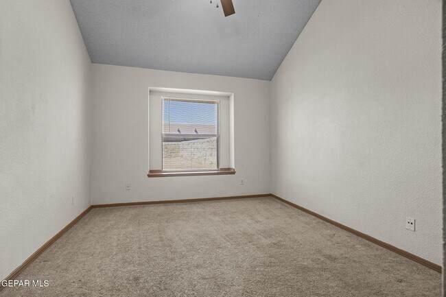 Building Photo - 12705 Tierra Flores Dr