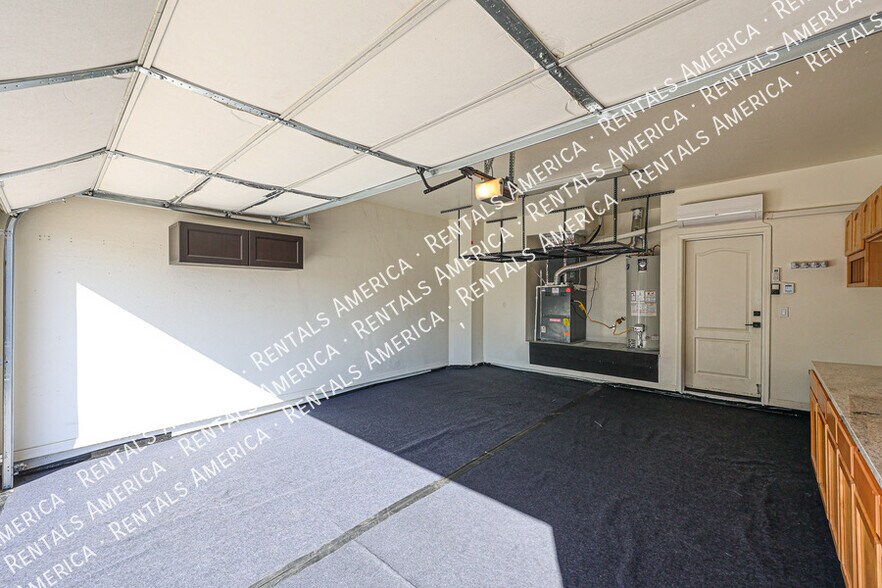 Building Photo - 17219 N 19th Run