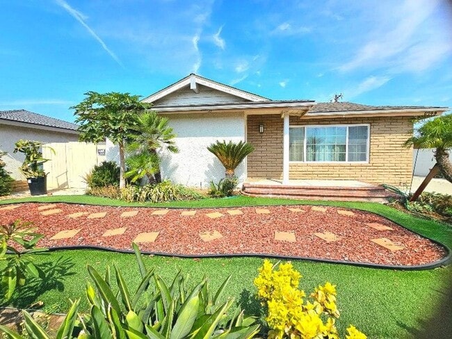 Building Photo - Beautiful Rental In Buena Park