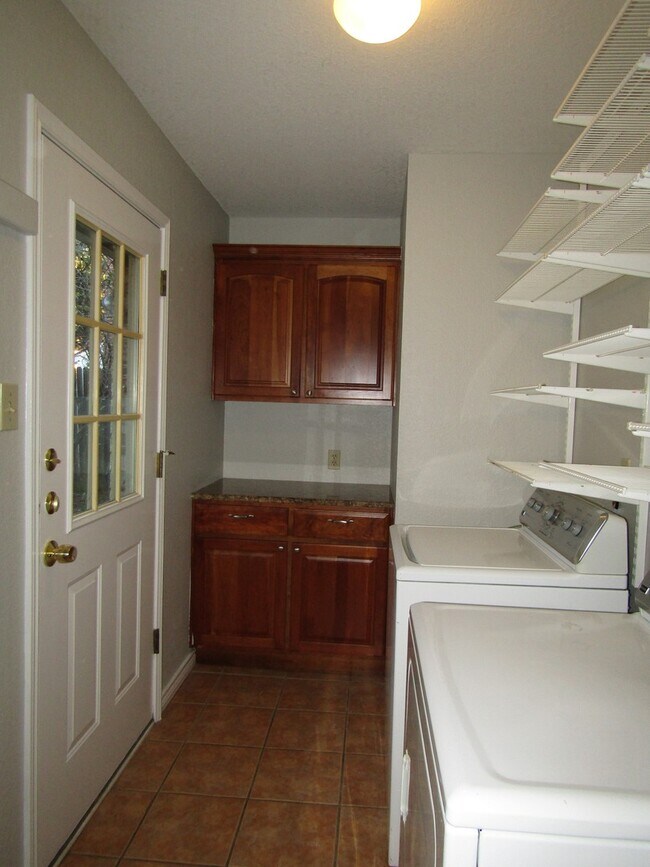 Building Photo - 10602 Cranford Ct