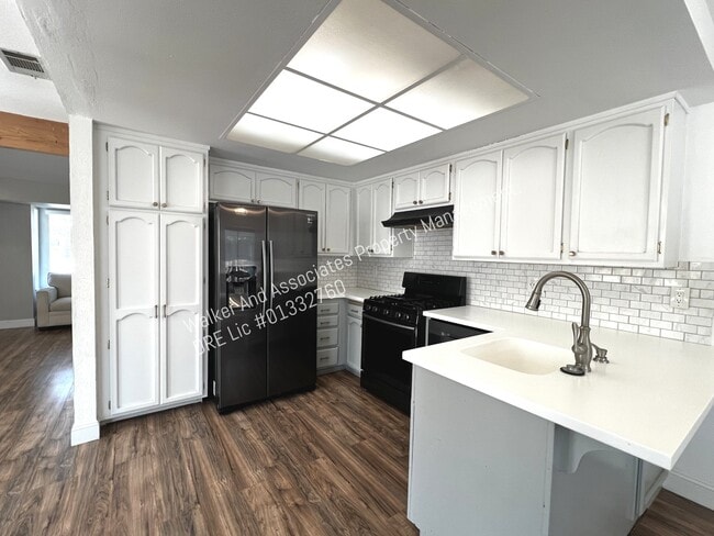 Building Photo - 445 Hartnell Rd