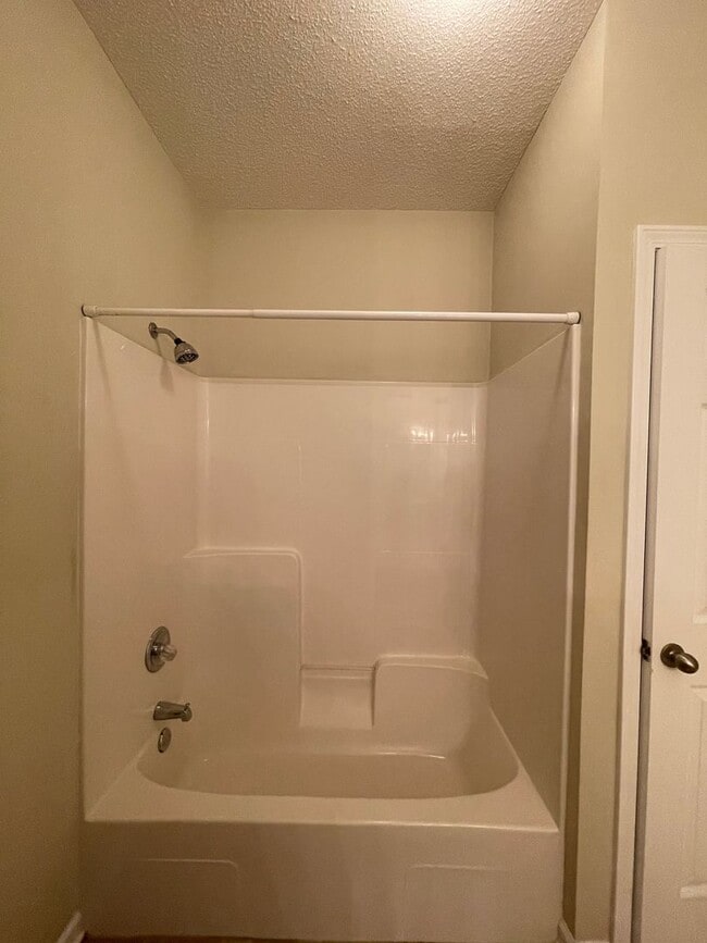 Building Photo - Wakefield - One Story Townhome!