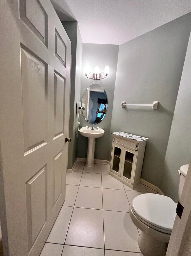 Building Photo - 8925 Sandshot Ct