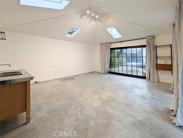 Building Photo - 1113 Amoroso Pl