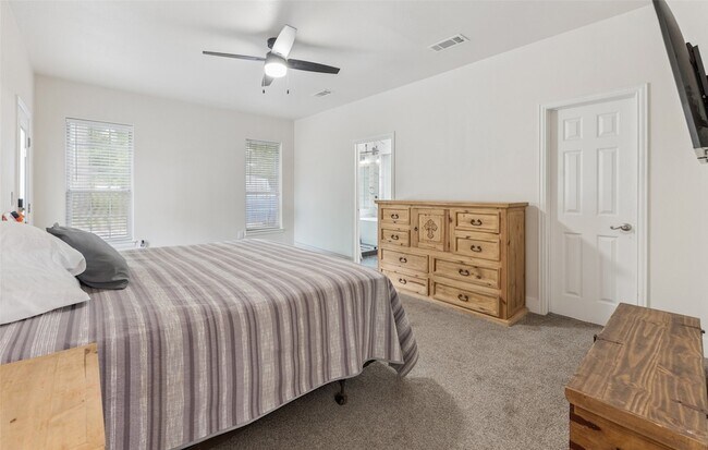Building Photo - 109 Enchanted Dr