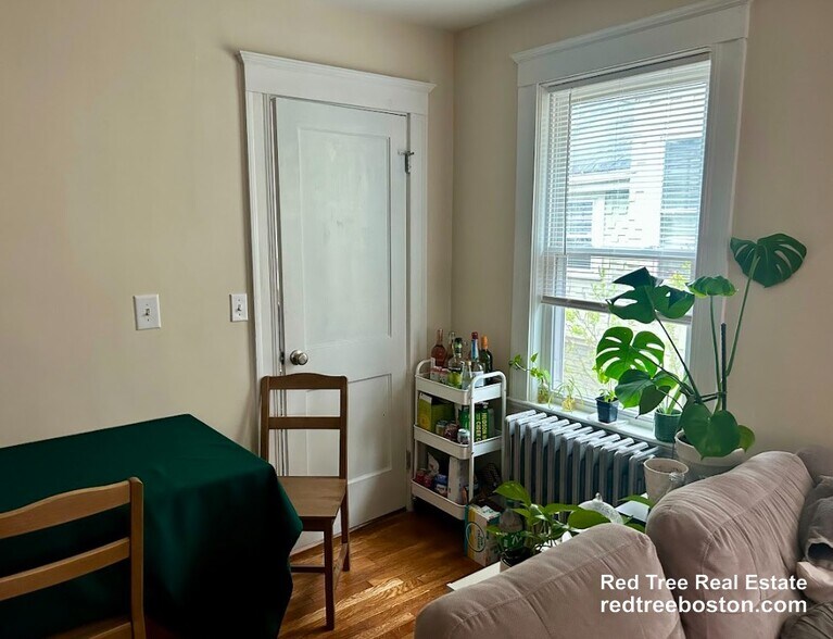 Building Photo - 209 Aspinwall Ave