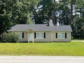 Building Photo - 809 Robin Hood Trail