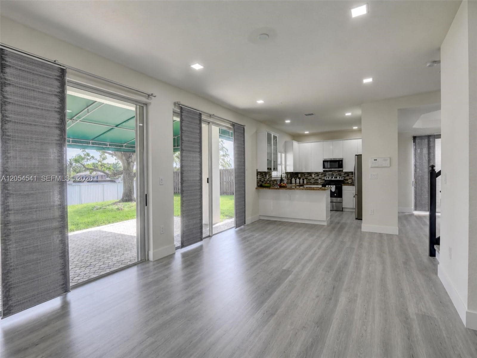 Building Photo - 10956 NW 73rd St