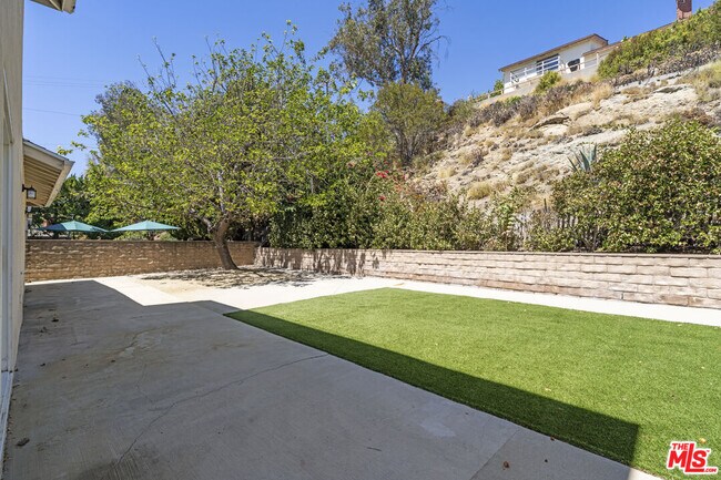 Building Photo - 4513 Wawona St