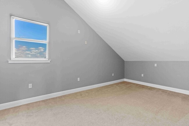 Building Photo - 7211 Bay Crest Rd