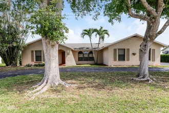 Building Photo - 4689 Palo Verde Dr