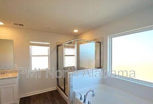 Building Photo - 6030 Barringer Ct