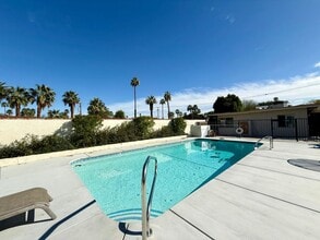 Building Photo - AVAILABLE NOW!! 1 Bedroom 1 Bathroom apartment in Palm Springs!!