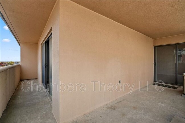 Building Photo - 1301 N Courthouse Rd