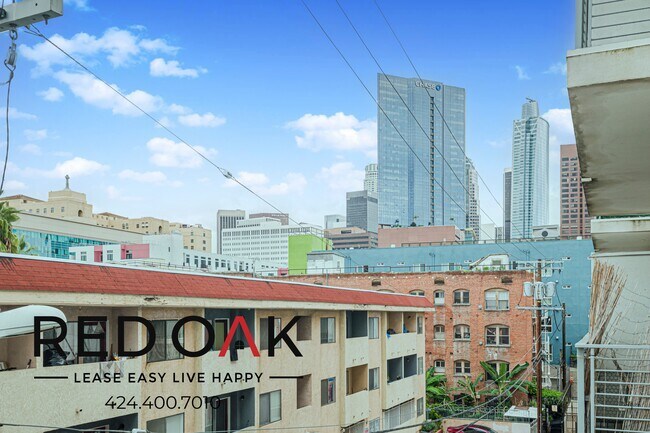 Building Photo - 1331 W 7th St