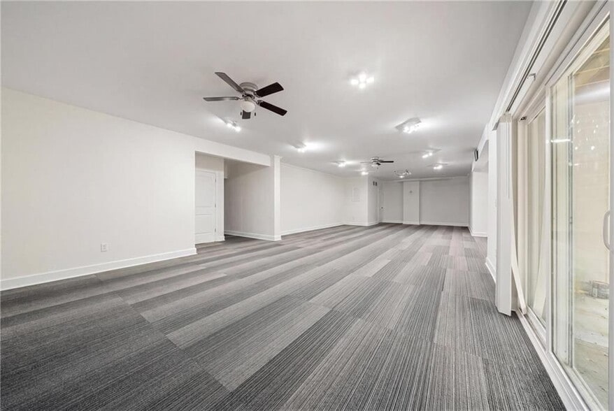 Building Photo - 8175 Scenic Ridge Wy