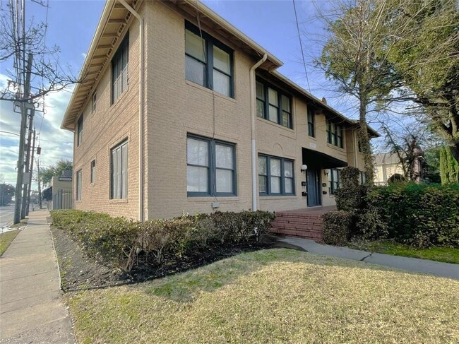 Building Photo - 2528 Driscoll St