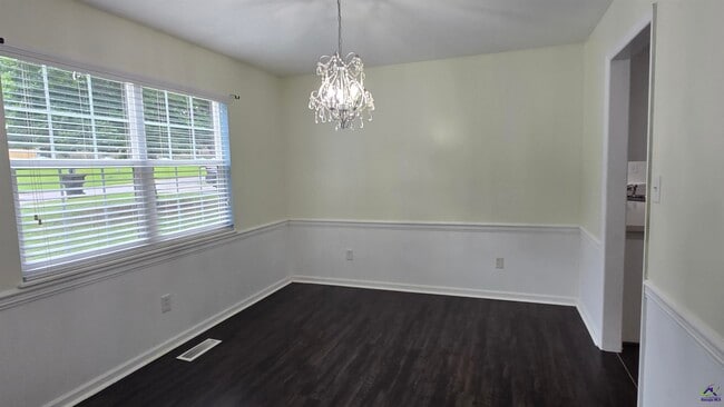Building Photo - 315 Westfield Dr