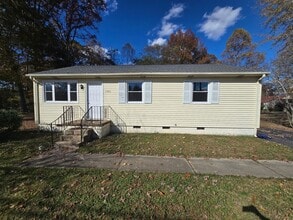 Building Photo - HOUSE AVAILABLE NOW IN  N. PRINCE GEORGE - ***MUST VIEW BEFORE YOU CAN APPLY***