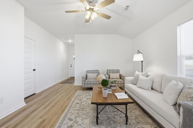 Building Photo - 207 Eagle Edge Dr