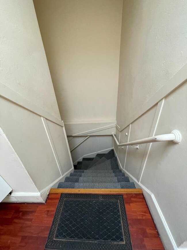 Building Photo - 3260 17th St