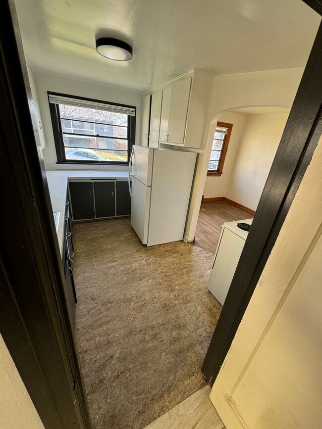 Building Photo - 417 NW 9th St