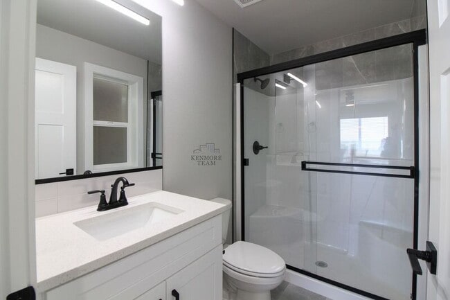 Building Photo - 723 Rio Vista Loop