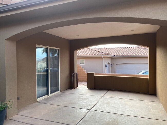 Building Photo - 2242 N Gunsight Dr