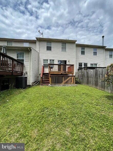 Building Photo - 3038 Tipton Way