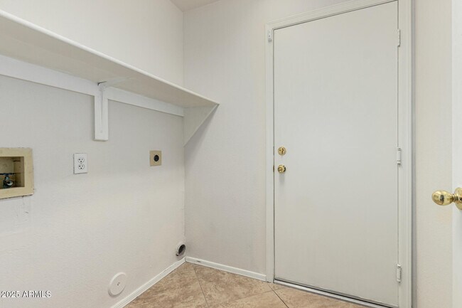 Building Photo - 7927 W Kimberly Way