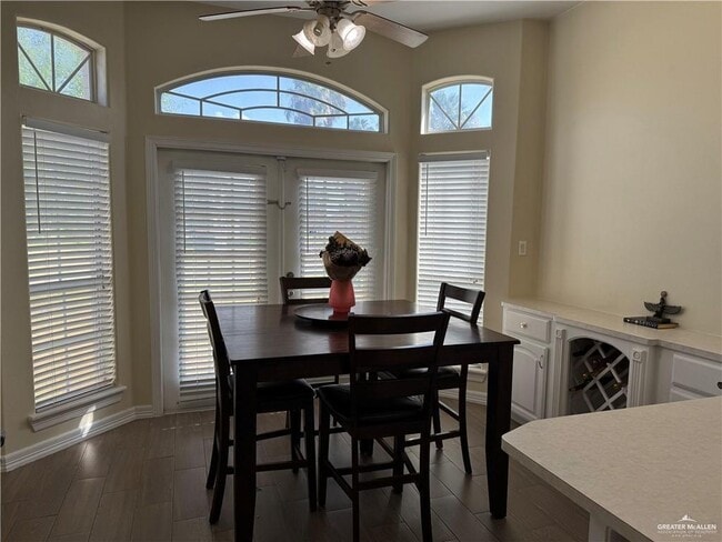 Building Photo - 25 Rhett Dr