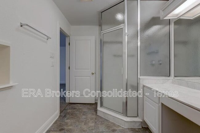 Building Photo - 994 Windmill Ranch Rd