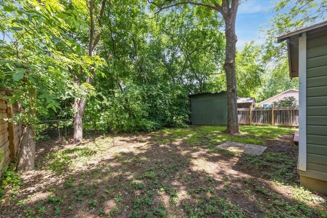 Building Photo - 1102 Cherico St