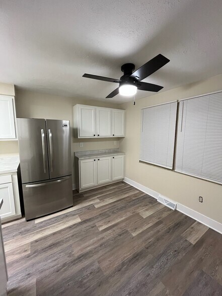 Room for Kitchen Table - 577 Pine Line Dr