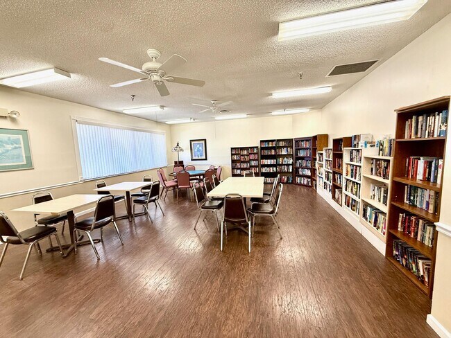 Building Photo - 3162 Via Poinciana