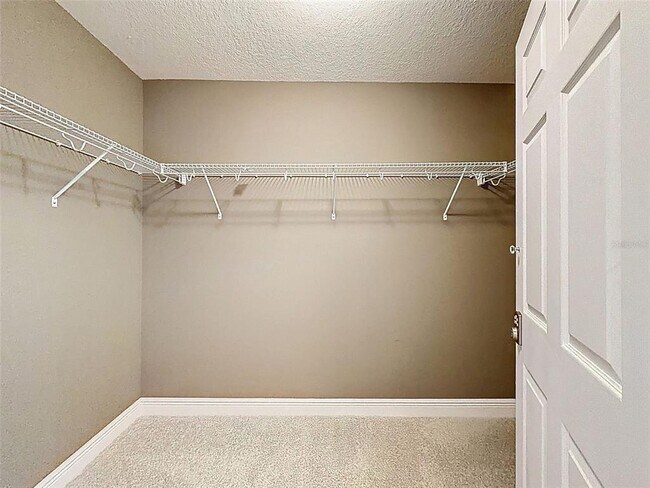 Building Photo - 10701 Laurel Vista Way