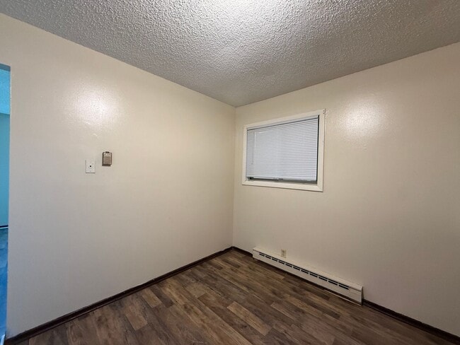 Building Photo - 371 Southland Dr