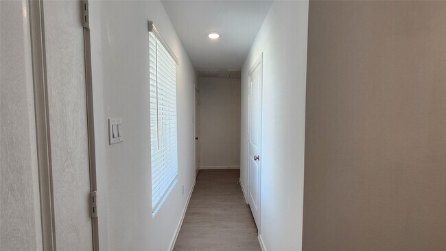 Building Photo - 3064 Dawn Sound Dr