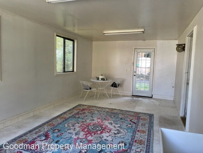 Building Photo - 3 br, 1 bath House - 95 Castle Rd