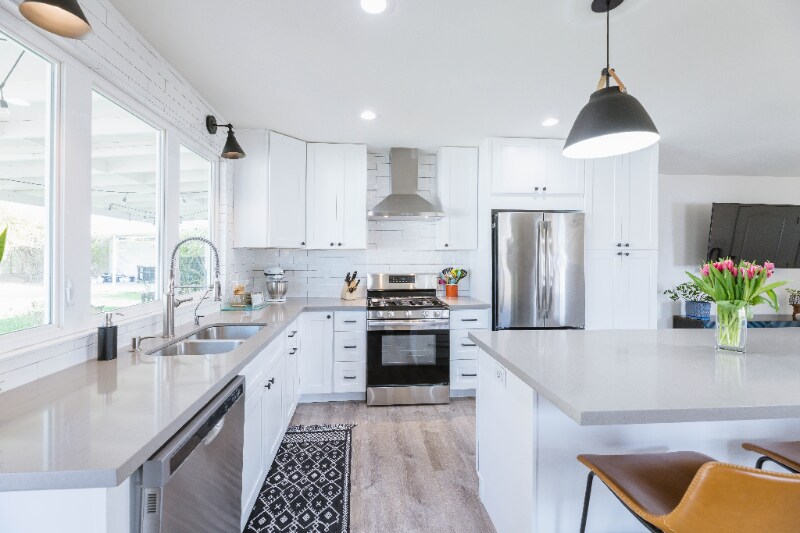 Building Photo - 1326 W Roma Ave